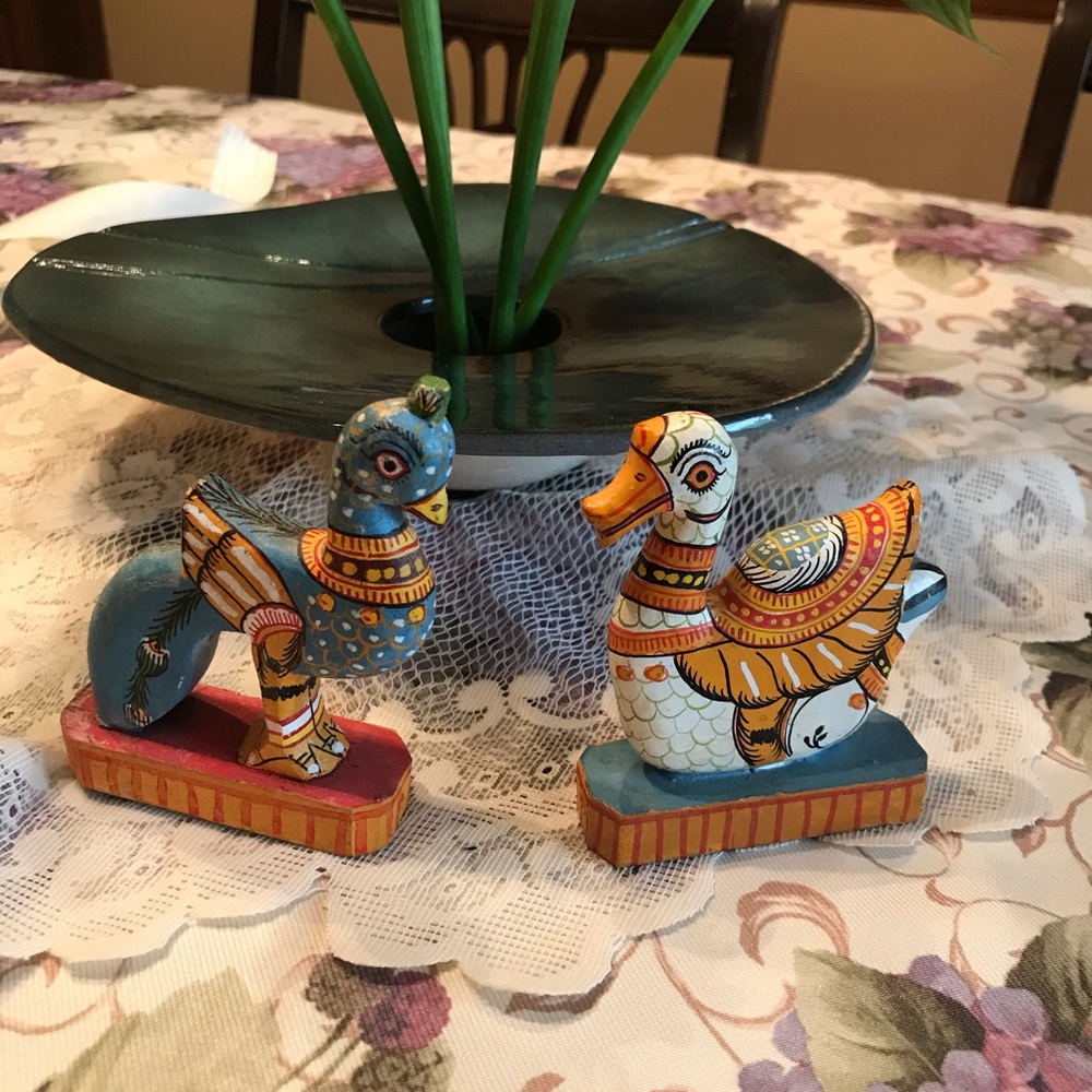 HAND CRAFTED PAINTED BIRDS VINTAGE - Picture 8 of 9